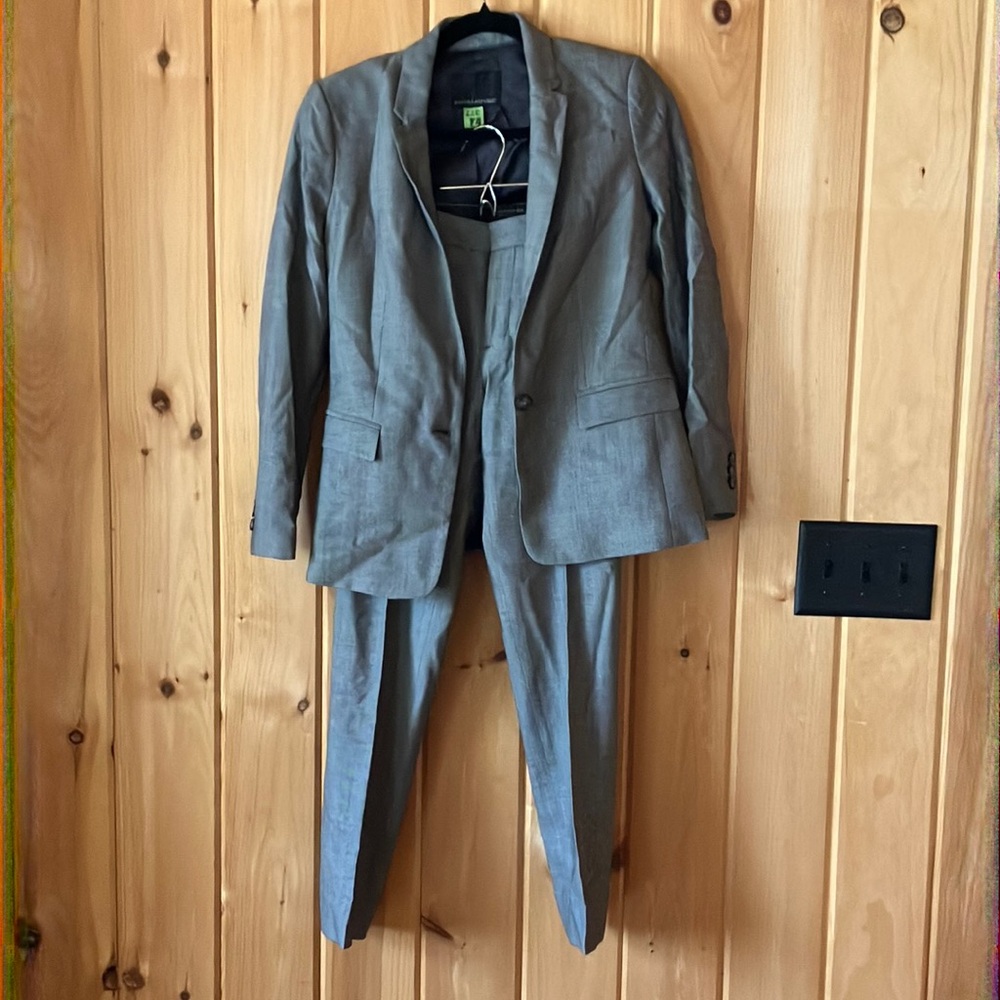 Women’s Gray Suit Blazer and Pants Set